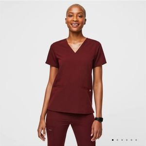 Figs Burgundy scrub set
